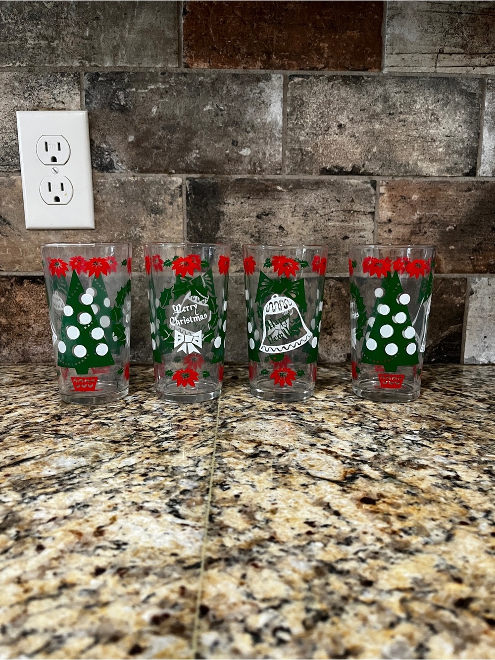 Vintage MCM Hazel-Atlas Holiday Christmas drinking glasses Set of 4